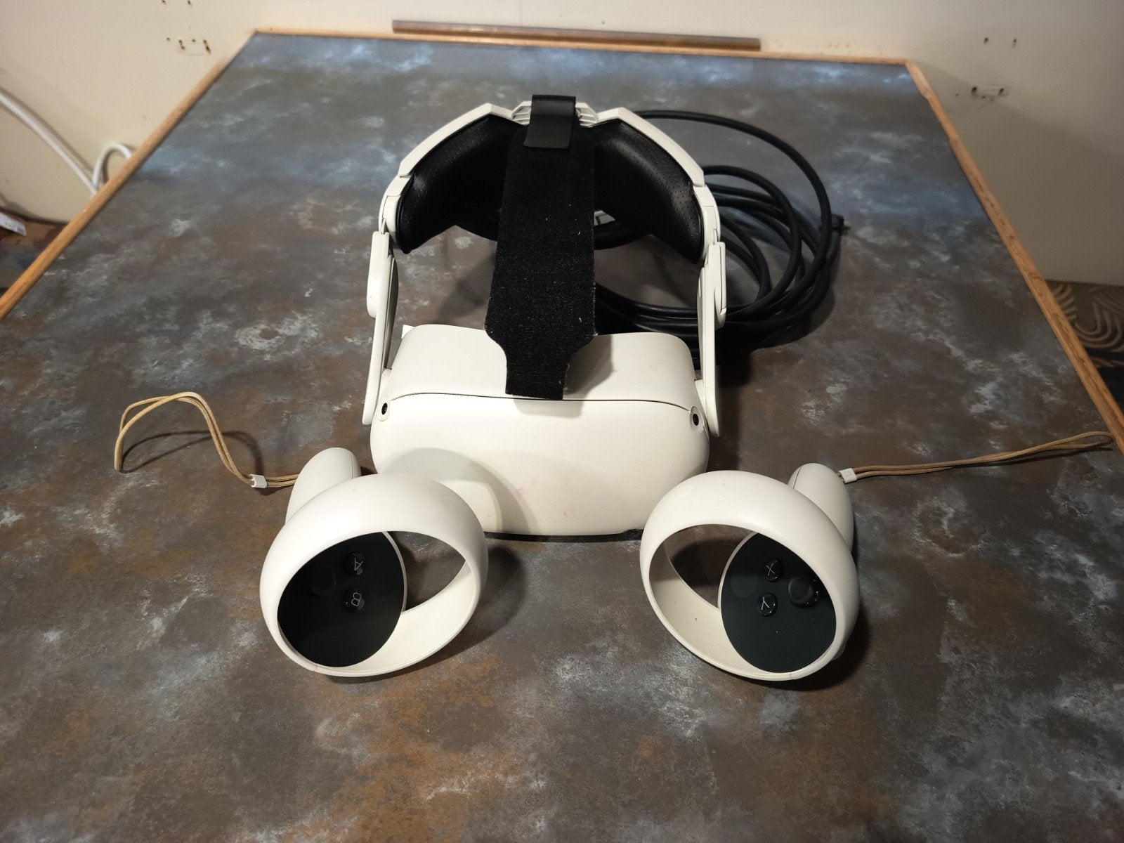 Oculus Quest 2 VR bril met Link kabel (geen gezichtskussen), Spelcomputers en Games, Virtual Reality, Ophalen, Gebruikt, VR-bril