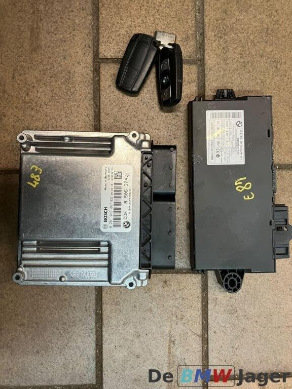 DDE + CAS-module + 2x sleutel BMW E8X E9X 8506374 20D N47, Gebruikt, Ophalen of Verzenden, BMW