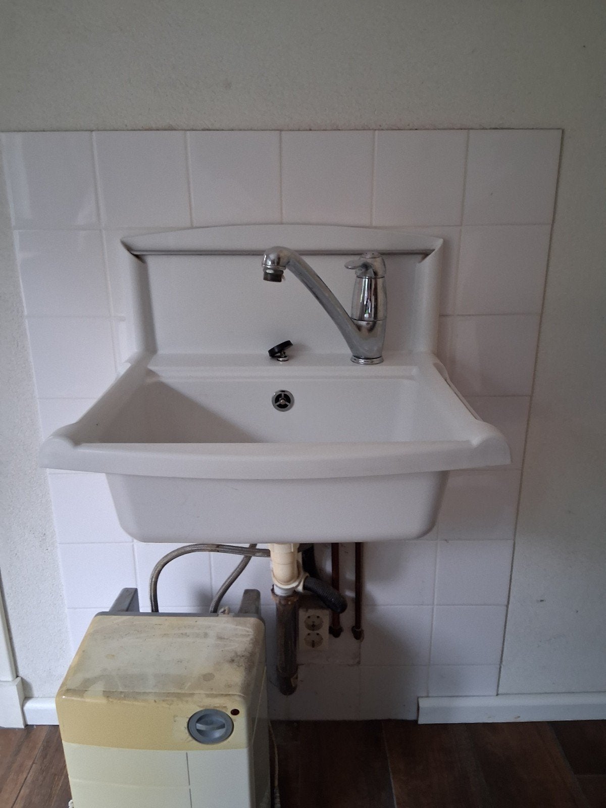 Wasbak met kraan, Doe-het-zelf en Verbouw, Sanitair, Ophalen, Gebruikt, Kraan