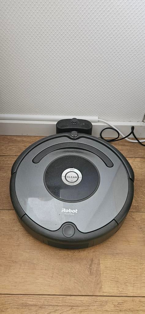 iRobot Roomba 676 Robotstofzuiger - december 2019, Witgoed en Apparatuur, Stofzuigers, Ophalen, Robotstofzuiger