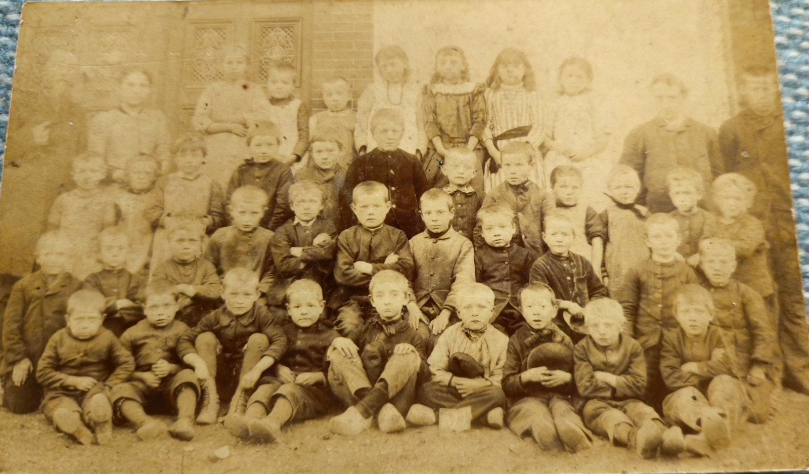 BEUSICHEM (1) klassefoto begin vorige eeuw, Ophalen of Verzenden, Voor 1920, Ongelopen, Gelderland