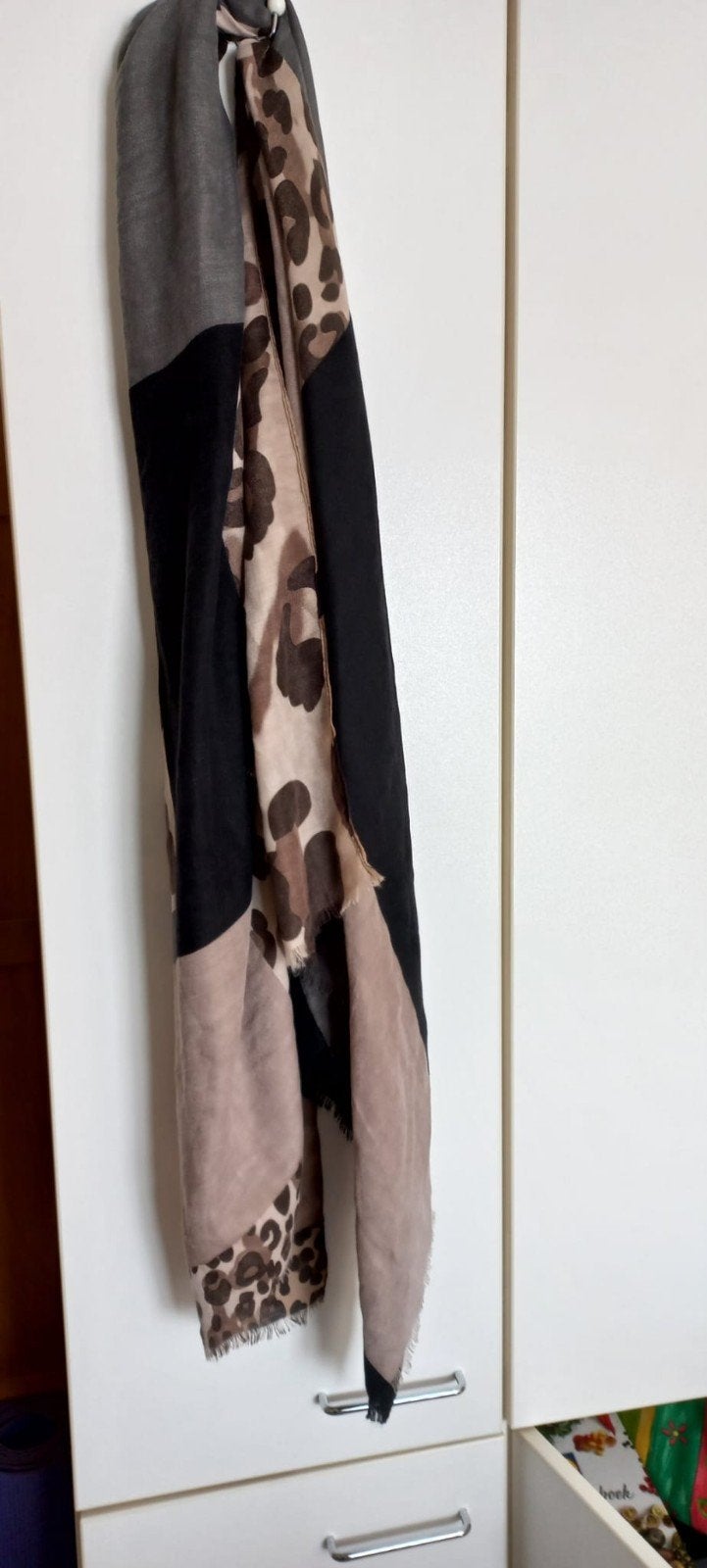Leuke bruine shawl, Kleding | Dames, Ophalen of Verzenden, Zo goed als nieuw, Maat 46/48 (XL) of groter, Sjaal
