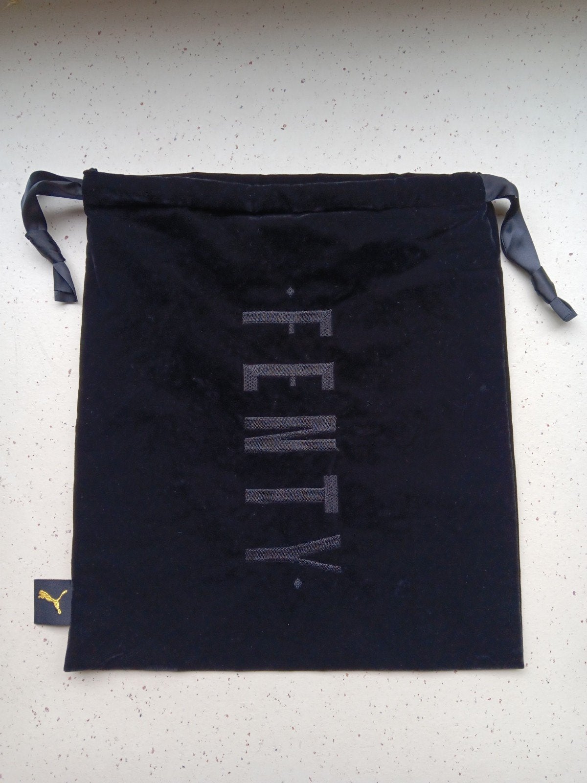 NEW PumaFenty shoebag, Sieraden, Tassen en Uiterlijk, Toilettassen, Ophalen of Verzenden, Nieuw, Zwart, Heer of Dame