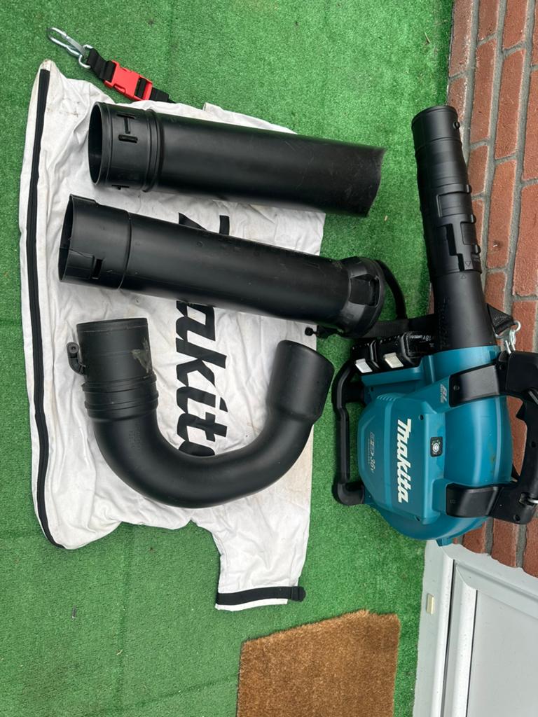 Makita Accu Bladblazer/Zuiger DUB363 - Zeer weinig gebruikt, Ruggedragen, Ophalen of Verzenden, Zo goed als nieuw, Met opvangzak