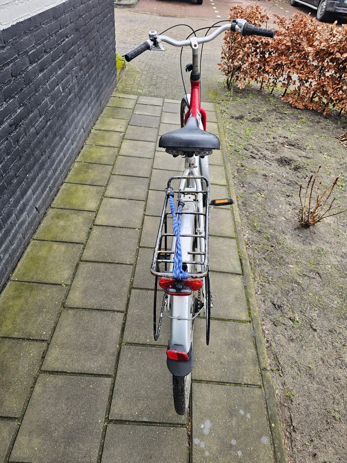 Stadsfiets - Velorent - Gebruikt, Fietsen en Brommers, Fietsen | Dames | Damesfietsen, Velgrem, Versnellingen, Ophalen, Overige merken