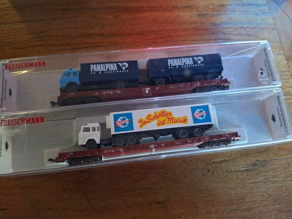 Fleischmann wagons met vrachtwagens 8277 + 8279, Gebruikt, Gelijkstroom, Fleischmann, Wagon