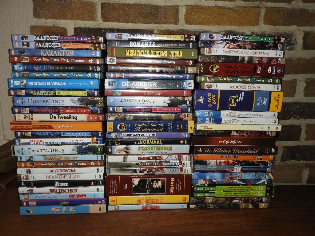 partij 60 Nederlandse DVD’s (Series, Klassiekers & Cabaret), Alle leeftijden, Ophalen of Verzenden, Zo goed als nieuw