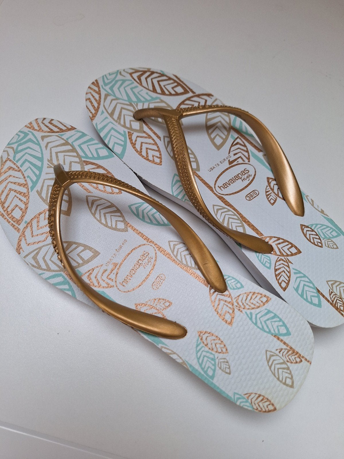 Havaianas High Slippers - Wit met Bladprint en Goud, Slippers, Wit, Nieuw, Ophalen of Verzenden