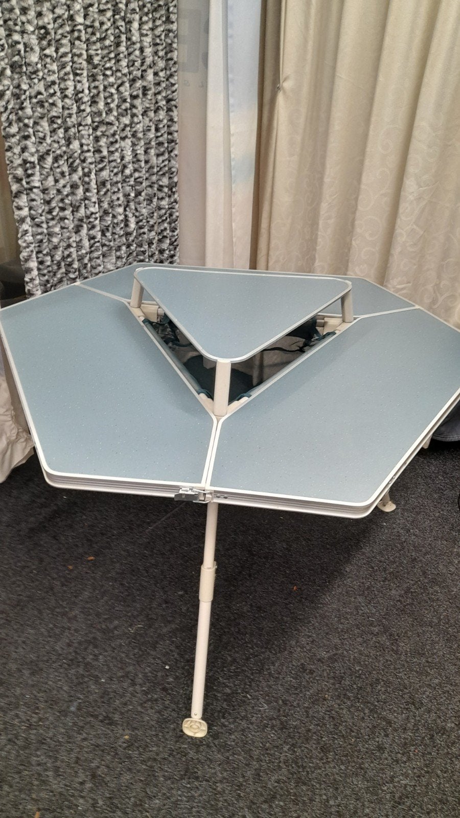 Zeshoekige camping tafel van decathlon met handige draagtas, Ophalen, Gebruikt, Campingtafel