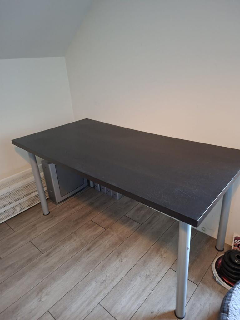 Bureau met ijzeren poten en gebruikerssporen, Huis en Inrichting, Ophalen, Gebruikt