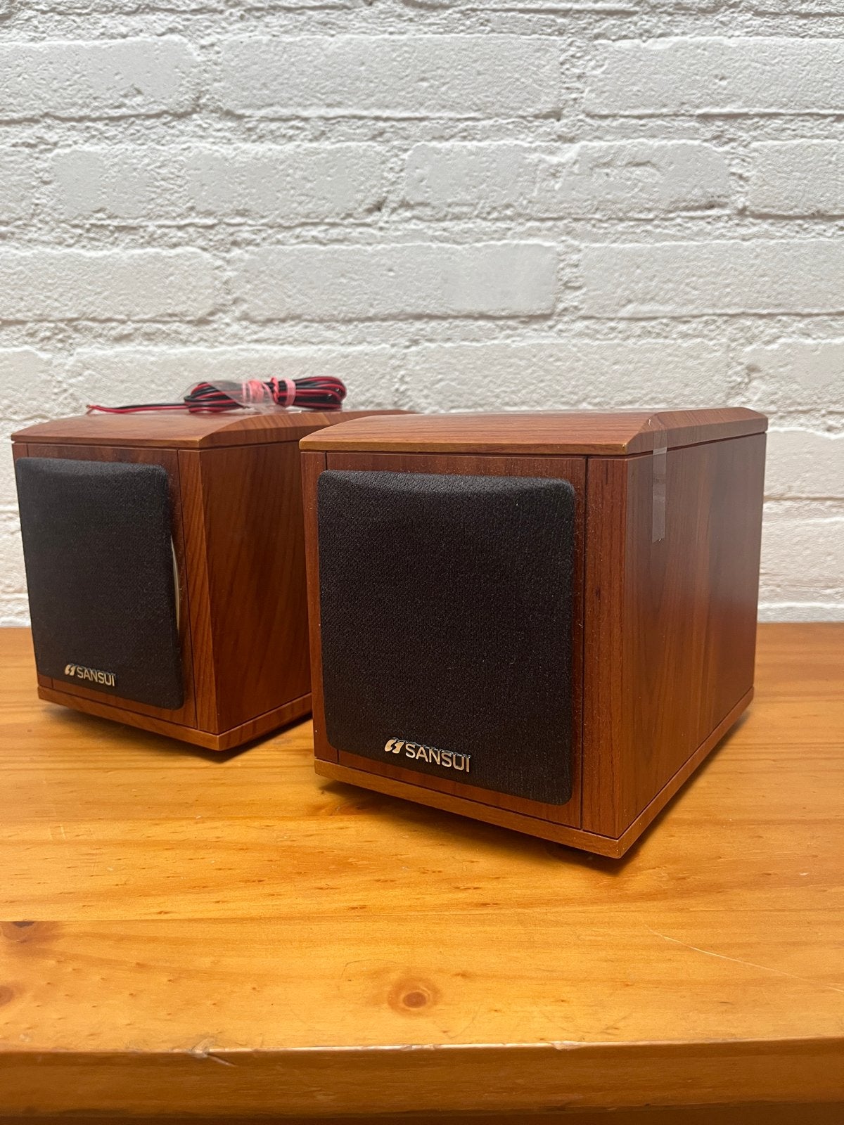 Sansui Boekenplank Luidsprekers - Compact en Krachtig, Audio, Tv en Foto, Overige merken, Gebruikt, Inclusief kabels, Ophalen of Verzenden