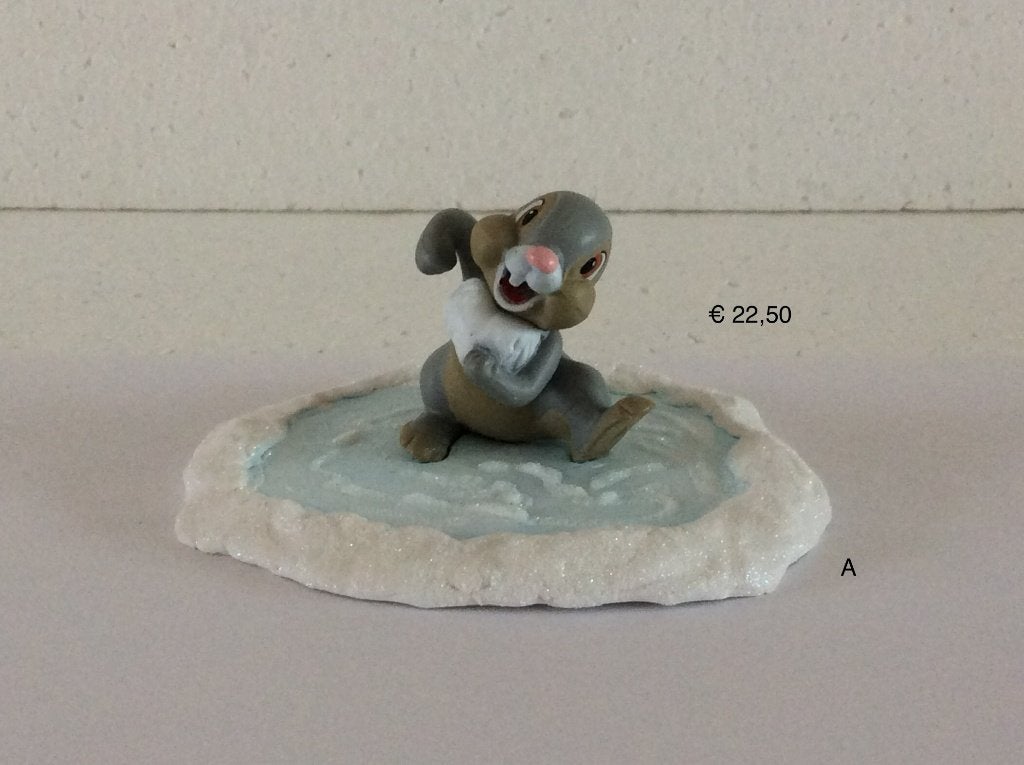 Disney Bambi - beeldje stamper op ijs - kerstdorp, Verzamelen, Disney, Ophalen of Verzenden, Bambi of Dumbo, Zo goed als nieuw