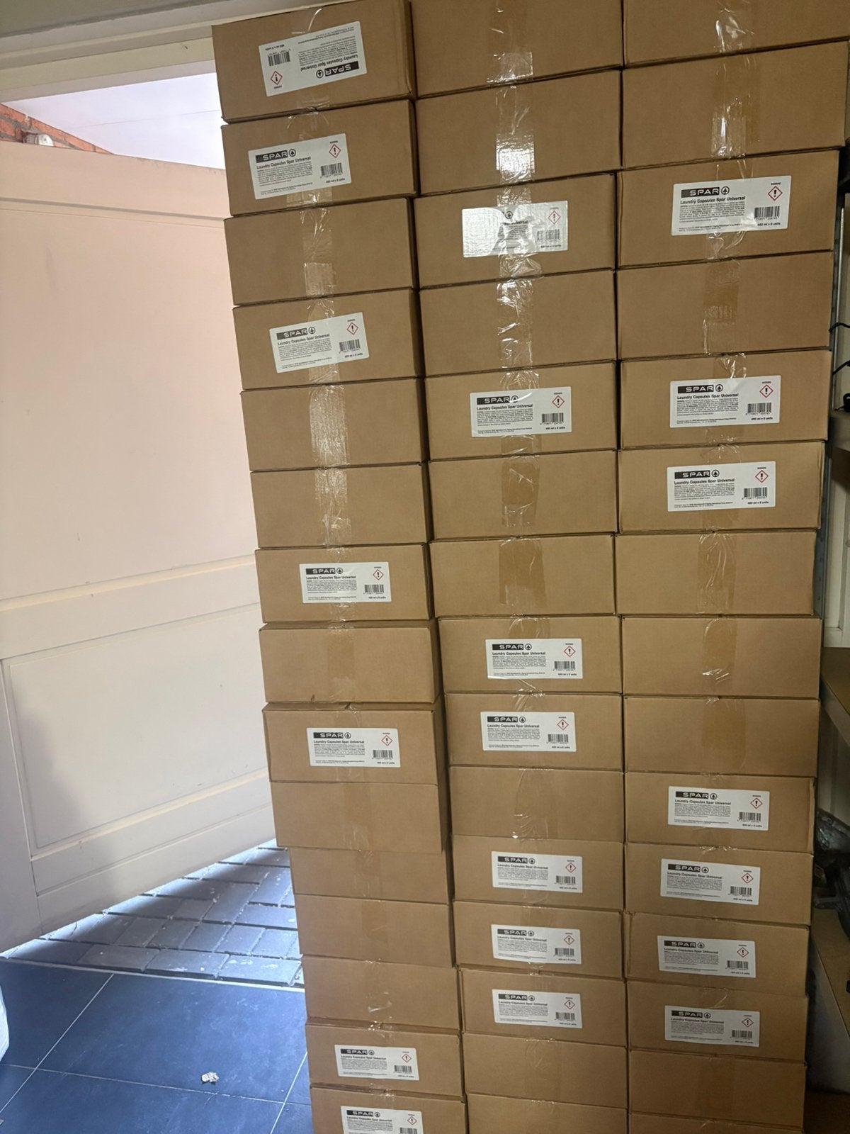 Partij wastabletten 320 dozen, Huis en Inrichting, Kasten | Roldeurkasten en Archiefkasten, Ophalen of Verzenden, Zo goed als nieuw