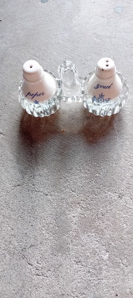 Peper en zoutstel oud setje klein puntje uit onderkant, Ophalen of Verzenden
