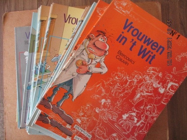 adv4221 vrouwen in t wit, Boeken, Eén stripboek, Ophalen, Gelezen