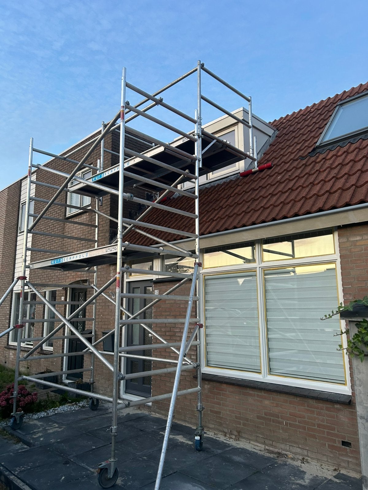 Rolsteiger huren? Werkhoogte 6.2m 8.2m steiger schilder, Doe-het-zelf en Verbouw, Ophalen, Gebruikt, Rolsteiger of Kamersteiger