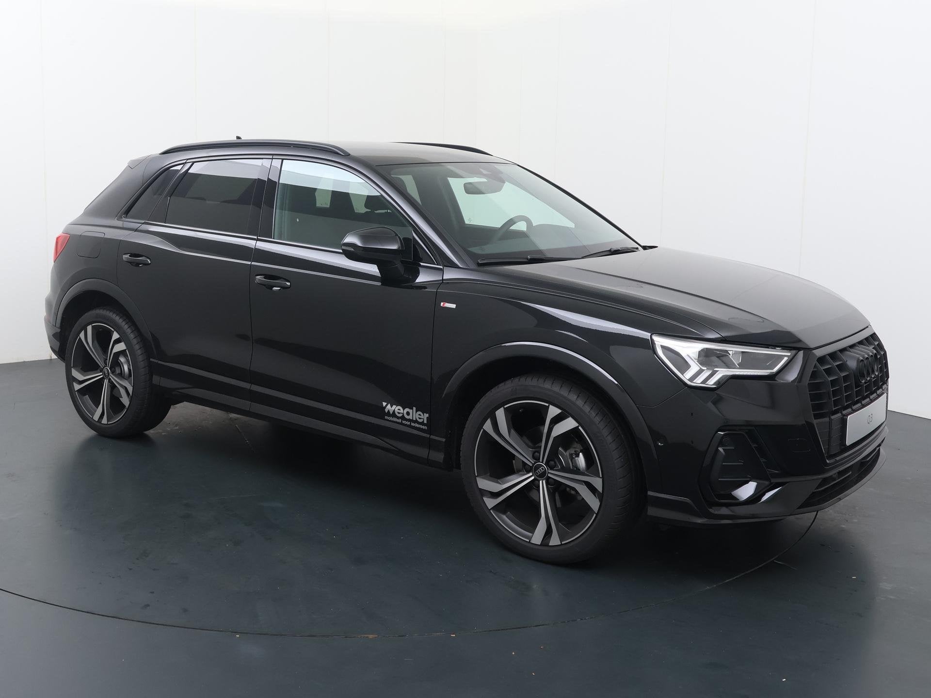 Audi Q3 S edition Competition 35 TFSI S tronic | 150 PK | Au, Auto's, 15 km/l, 4 cilinders, Zwart, Bedrijf