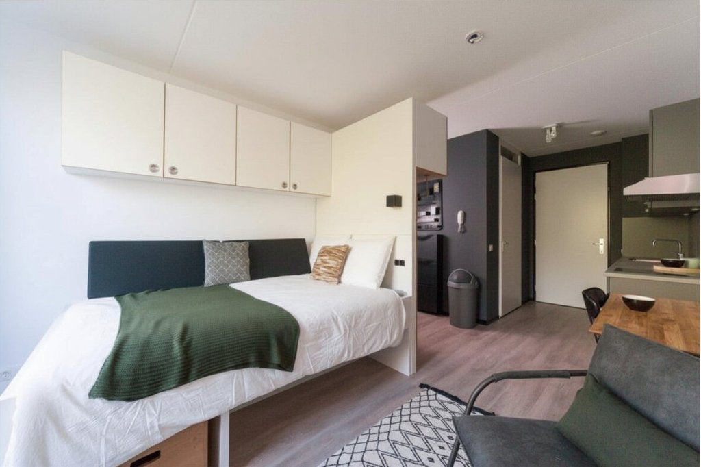 NIEUW! Woonruimte te huur Teteringsedijk, Breda, Huizen en Kamers