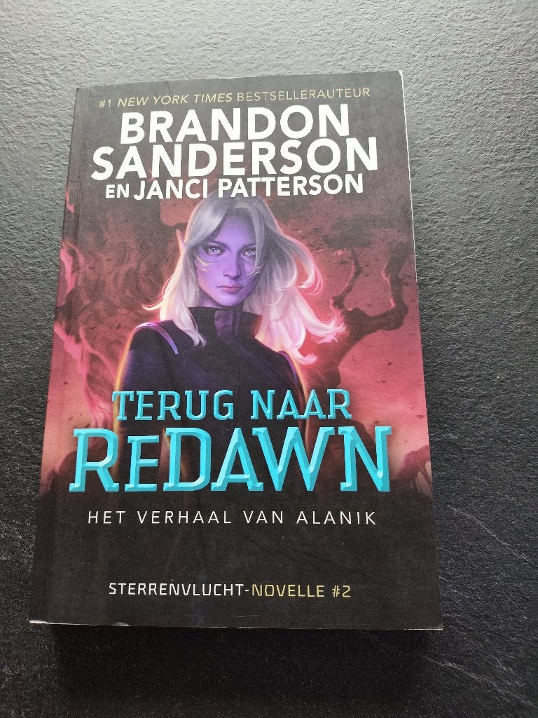 Brandon Sanderson Terug naar Redawn Alanik in Nieuwstaat!, Ophalen of Verzenden, Zo goed als nieuw