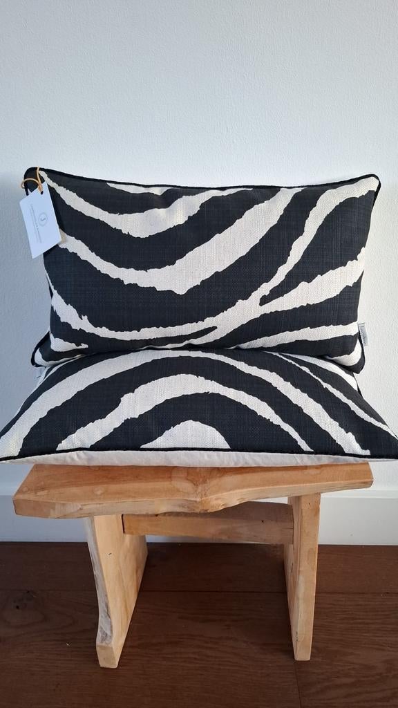 Nog 1 handgemaakt sierkussen zebraprint 30x50 cm, Huis en Inrichting, Woonaccessoires | Kussens, Ophalen of Verzenden, Nieuw, Vierkant