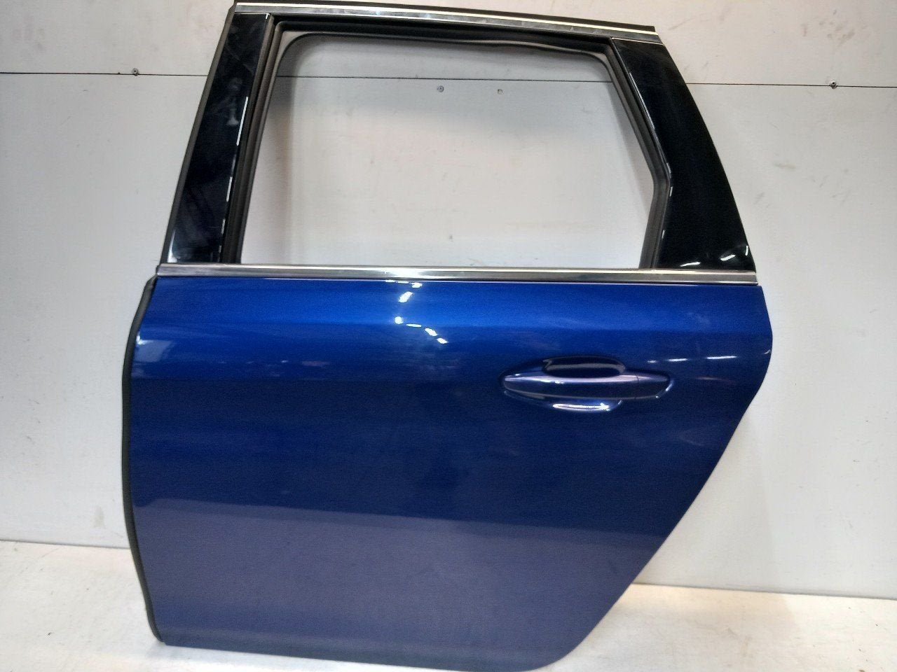 Portier links achter Peugeot 308, Auto-onderdelen, Onderdelen@venauto.nl, Van der Ven Autorecycling B.V., Gebruikt, Ettenseweg 76, 4706 PB Roosendaal, The Netherlands