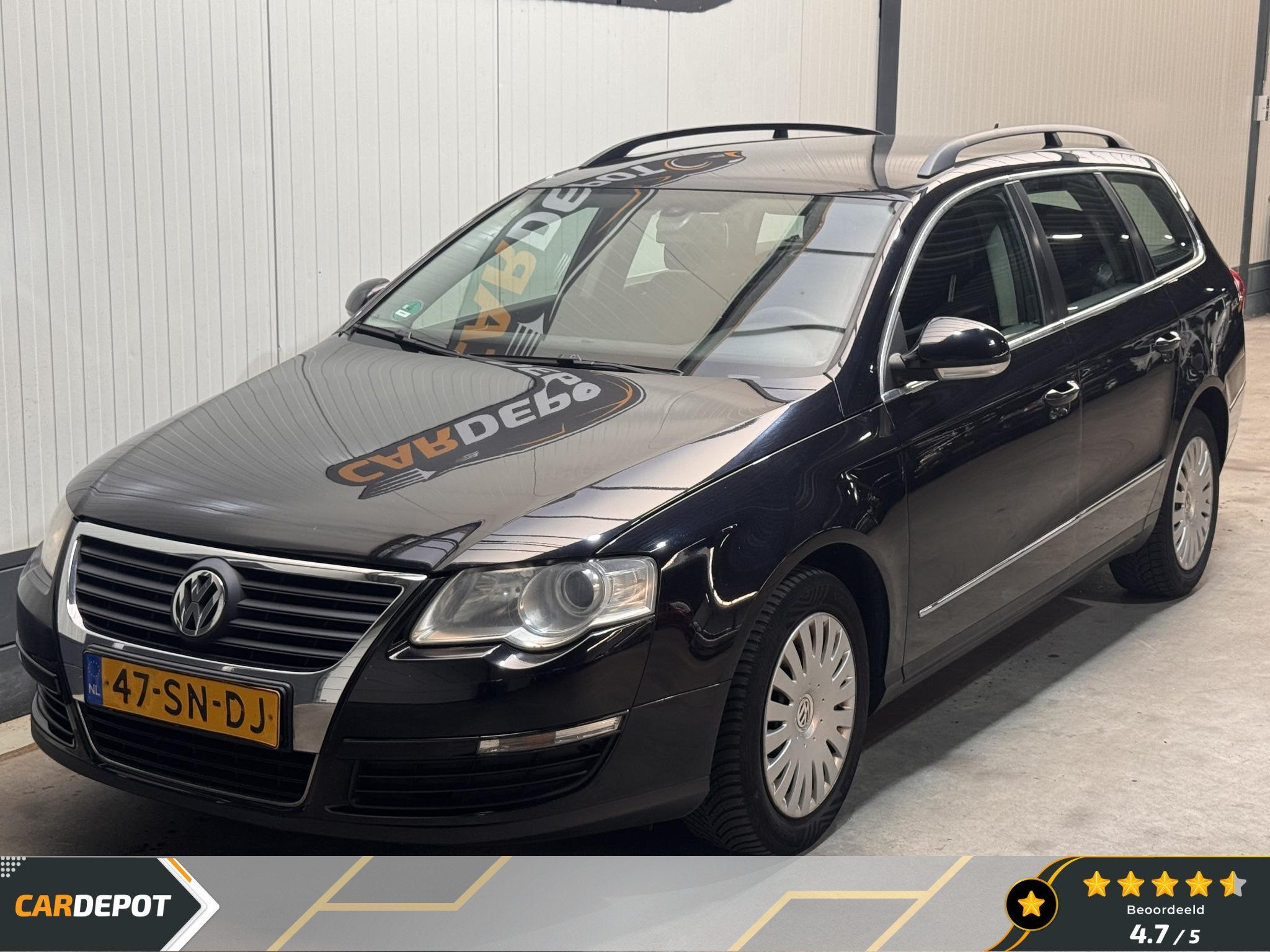 Volkswagen Passat Variant 1.6 FSI Comfortline, Auto's, Gebruikt, Zwart, 4 cilinders, Zwart