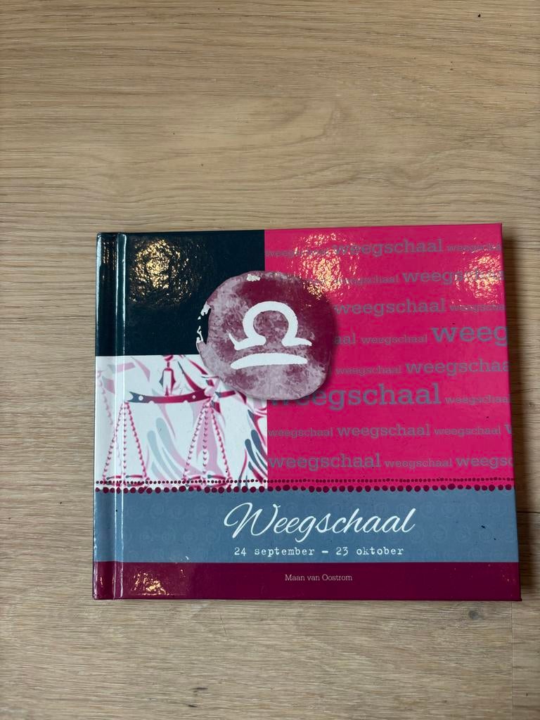 Boek Weegschaal sterrenbeeld, Boeken, Ophalen of Verzenden, Gelezen, Astrologie, Achtergrond en Informatie