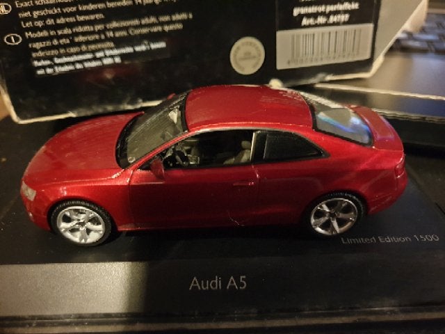 Audi A5 rood 1/43, Ophalen of Verzenden, Nieuw, Auto, Schuco