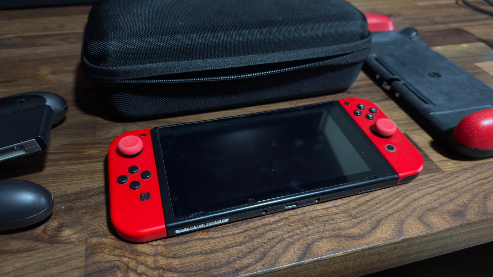 Nintendo Switch Mario editie met Joy-Cons en draagtas, Ophalen of Verzenden, Gebruikt, Met 2 controllers, Switch Original