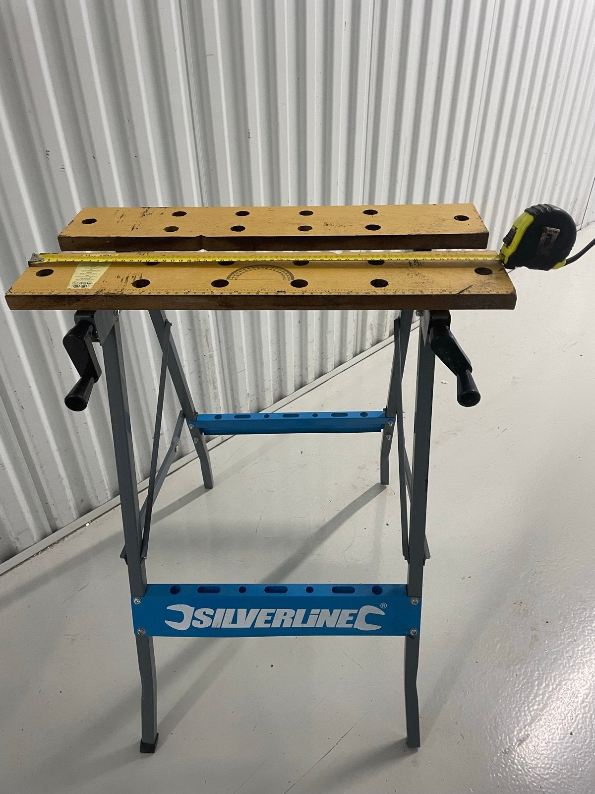 Silverline Werkbank - Inklapbaar en Draagbaar, Doe-het-zelf en Verbouw, Ophalen, Gebruikt, Minder dan 70 cm, Inklapbaar
