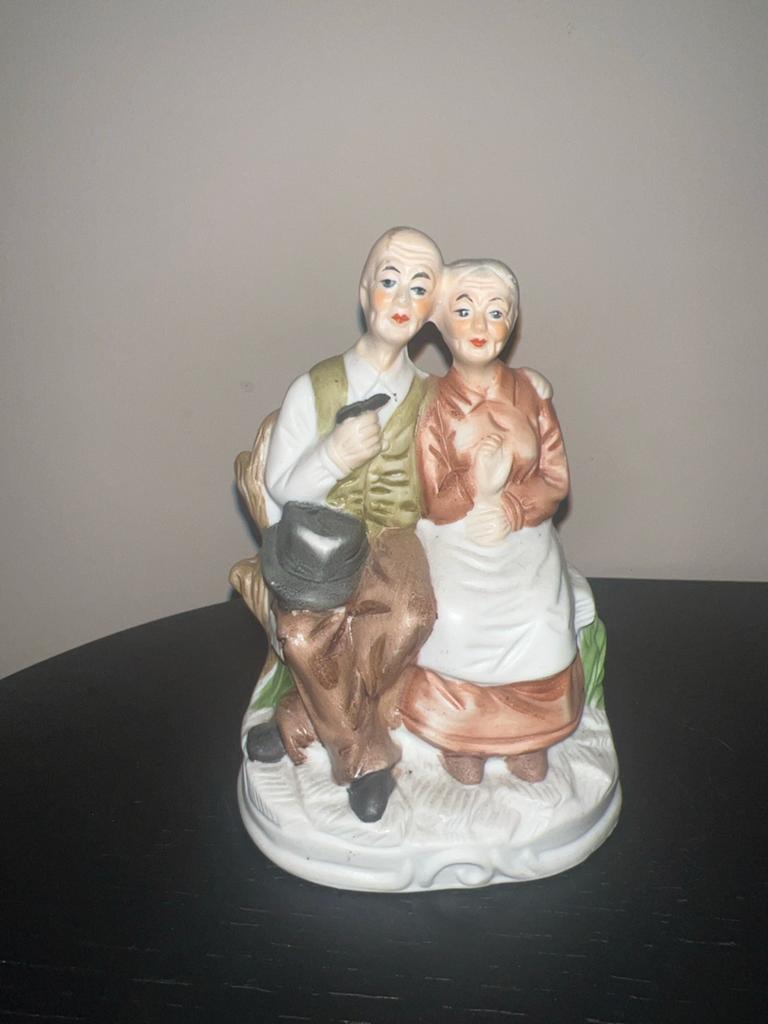 Vintage Beeldje Oud Paar - Romantische Decoratie, Antiek en Kunst, Ophalen of Verzenden
