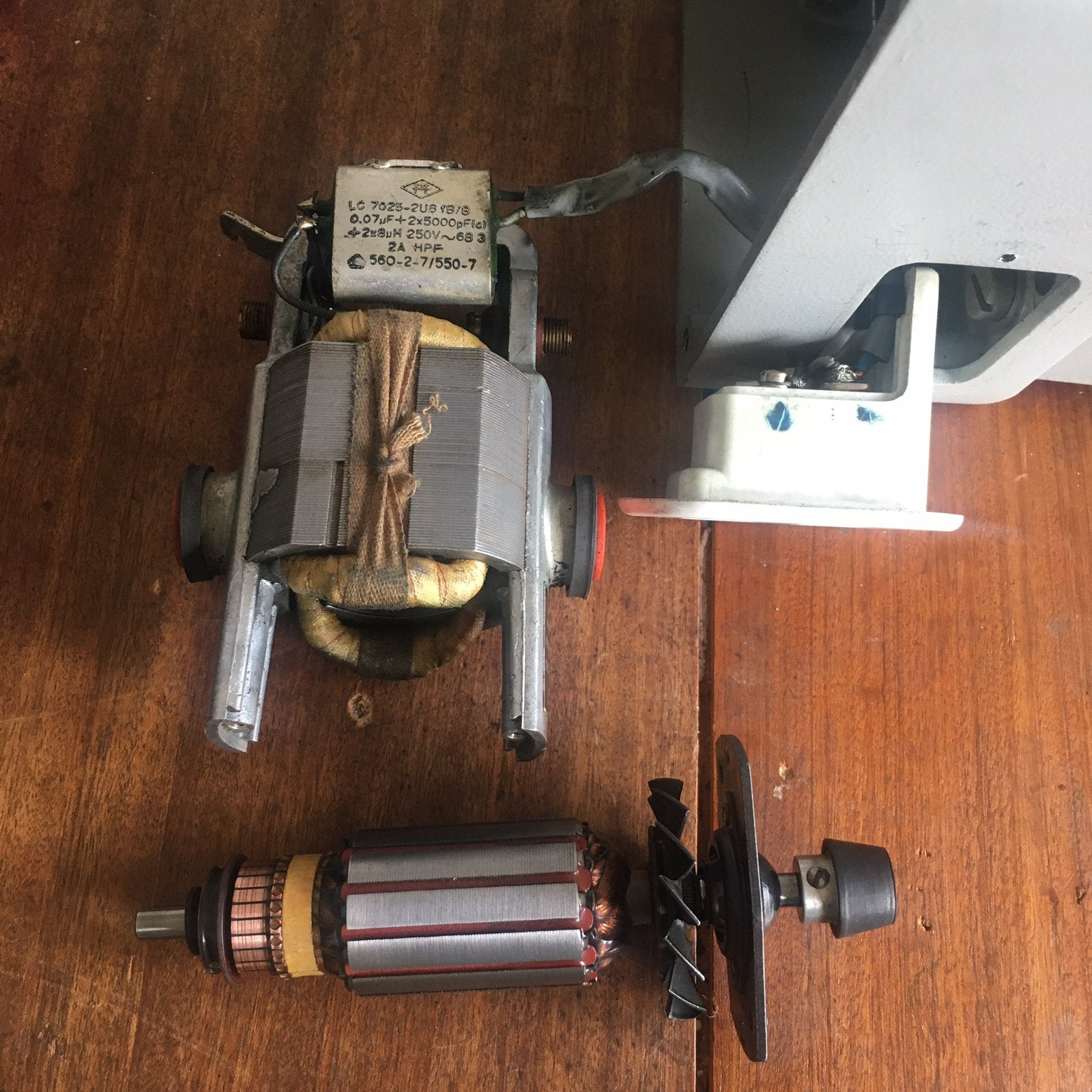 GEZOCHT: Pfaff Motor 75/80 watt, Ophalen of Verzenden, Zo goed als nieuw, Naaimachine, Pfaff
