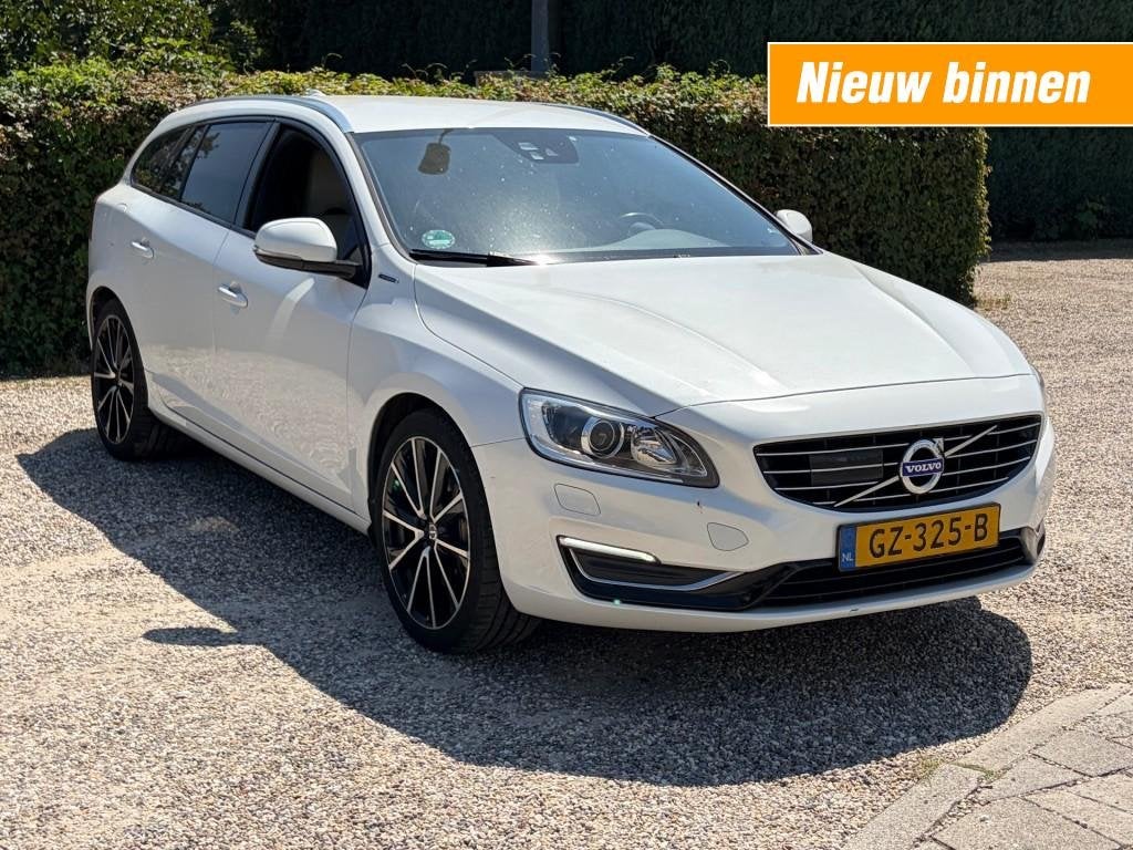 Volvo V60 2.4 D5 Twin Engine Hybrid Leder Navi Xenon, Auto's, Volvo, Automaat, Euro 6, Navigatiesysteem, Vierwielaandrijving