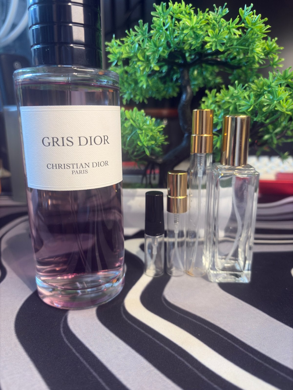 Dior - Gris Dior Sample/Decant/Tester, Sieraden, Tassen en Uiterlijk, Uiterlijk | Parfum, Ophalen, Zo goed als nieuw
