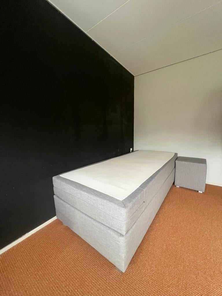 Hotelbed 220 x 90 cm, Huis en Inrichting, Slaapkamer | Bedden, Ophalen, 90 cm, Eenpersoons, Zo goed als nieuw