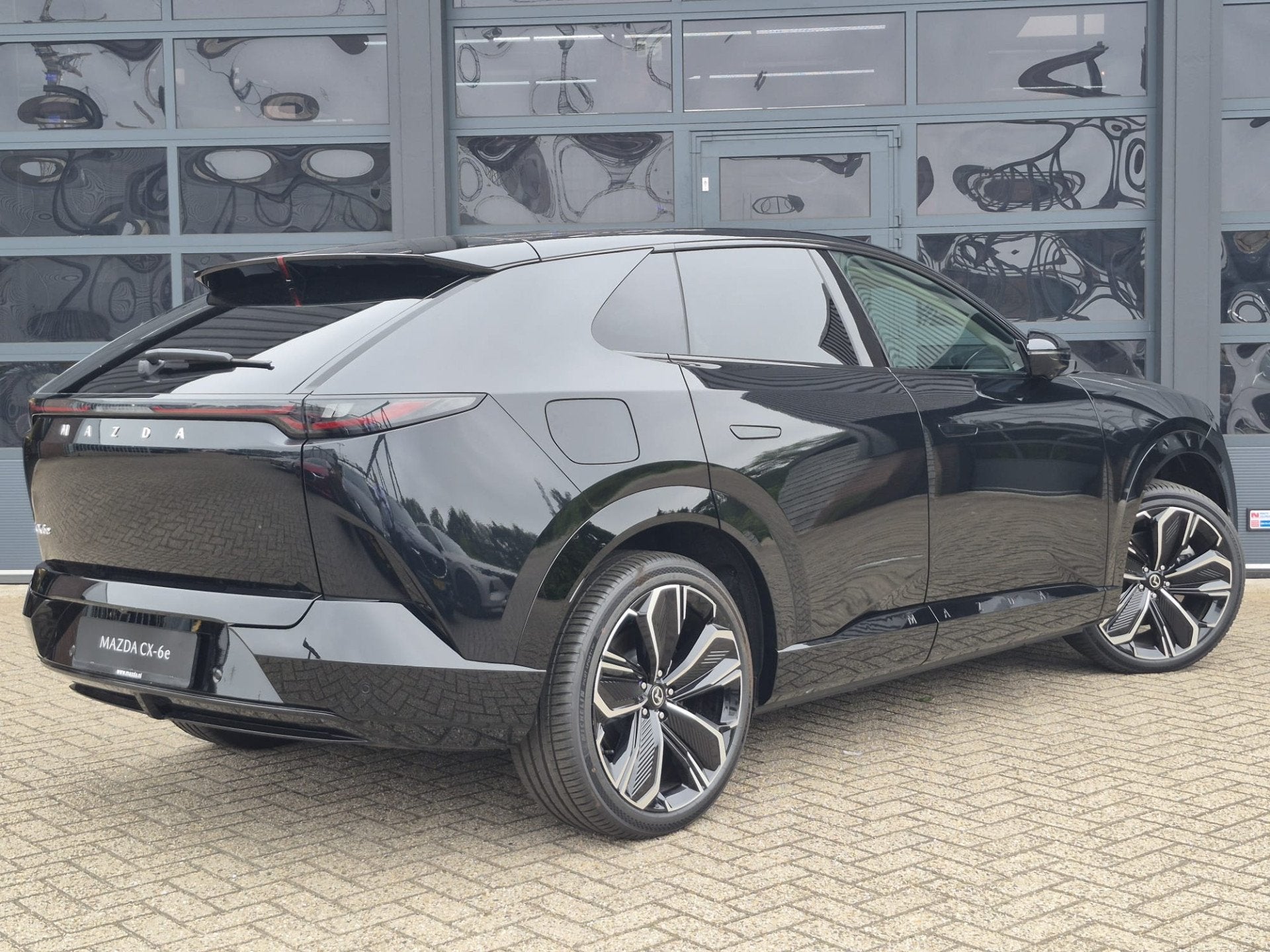 Foto 4 van Mazda CX-6e Takumi 78 kWh | PANO DAK | BEIGE LEDER | ELEKTRI