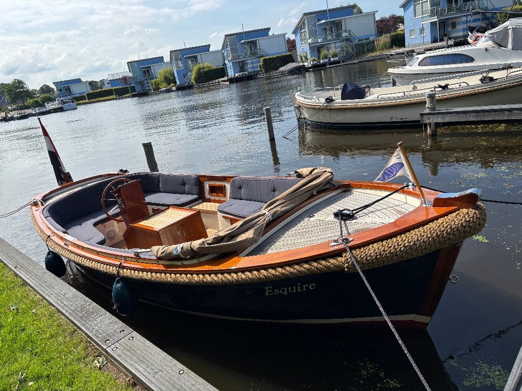 Smalland sloep (als nieuw) met dit seizoen gratis ligplek, Watersport en Boten, Overige typen, 29 pk, Binnenboordmotor, 1 cm