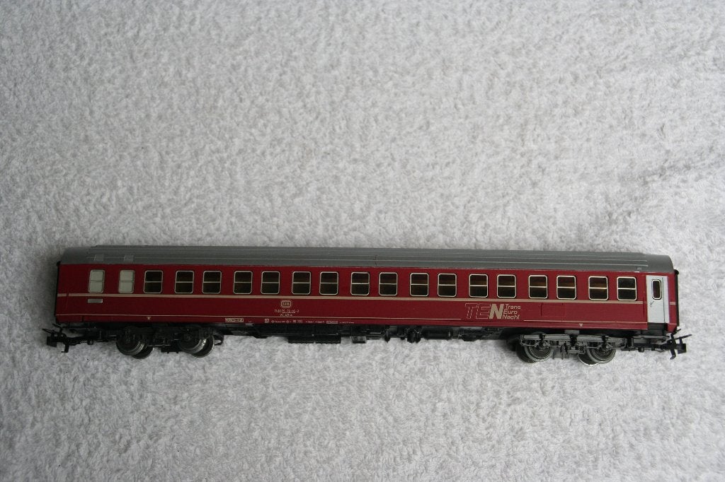 Märklin HO 4150 personenwagon TEN DB rood (6-3), Wisselstroom, Wagon, Ophalen of Verzenden, Zo goed als nieuw