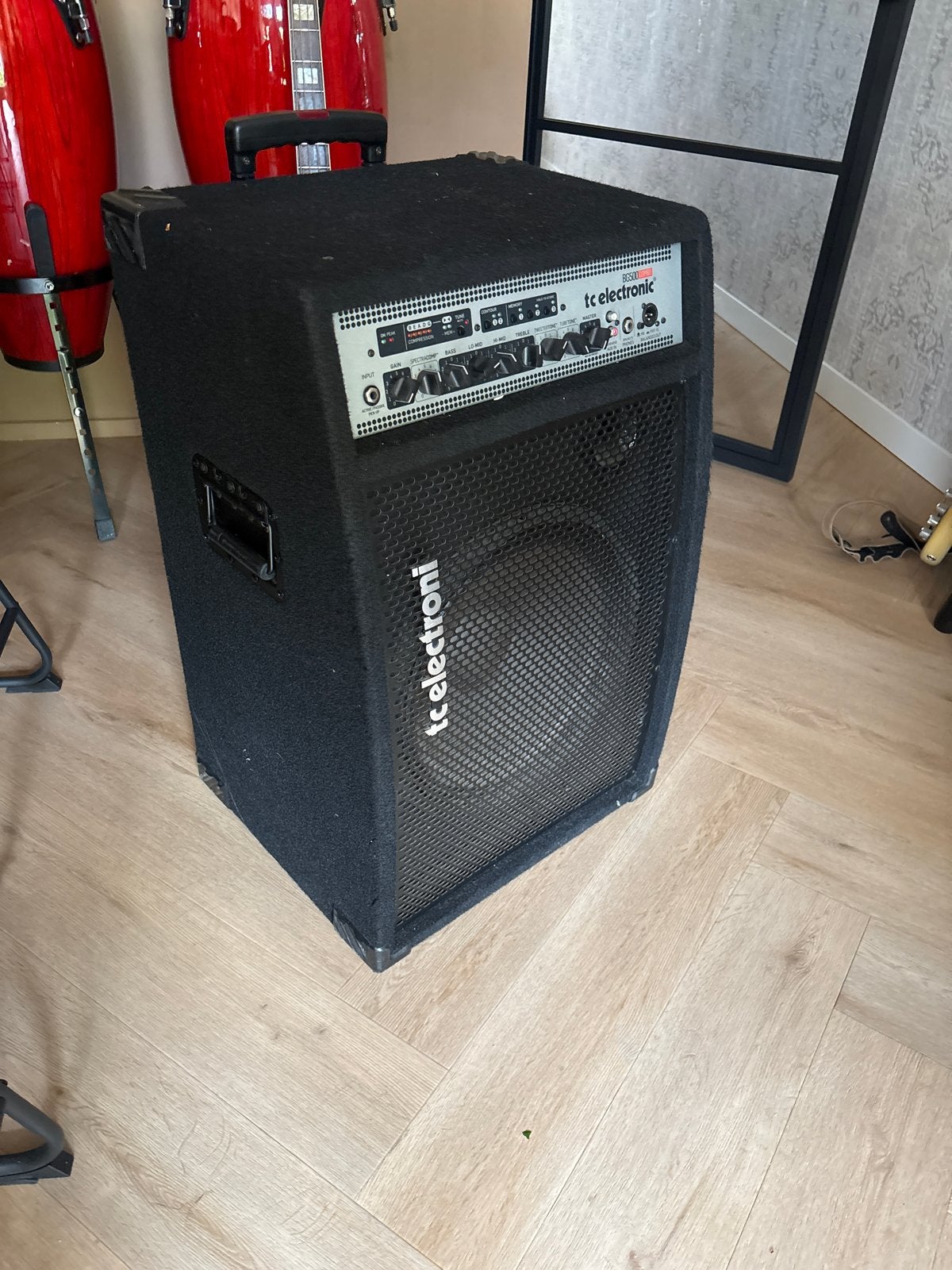 TC Electronic BG500 Combo Basgitaarversterker, Muziek en Instrumenten, Ophalen, Gebruikt, Basgitaar, 100 watt of meer