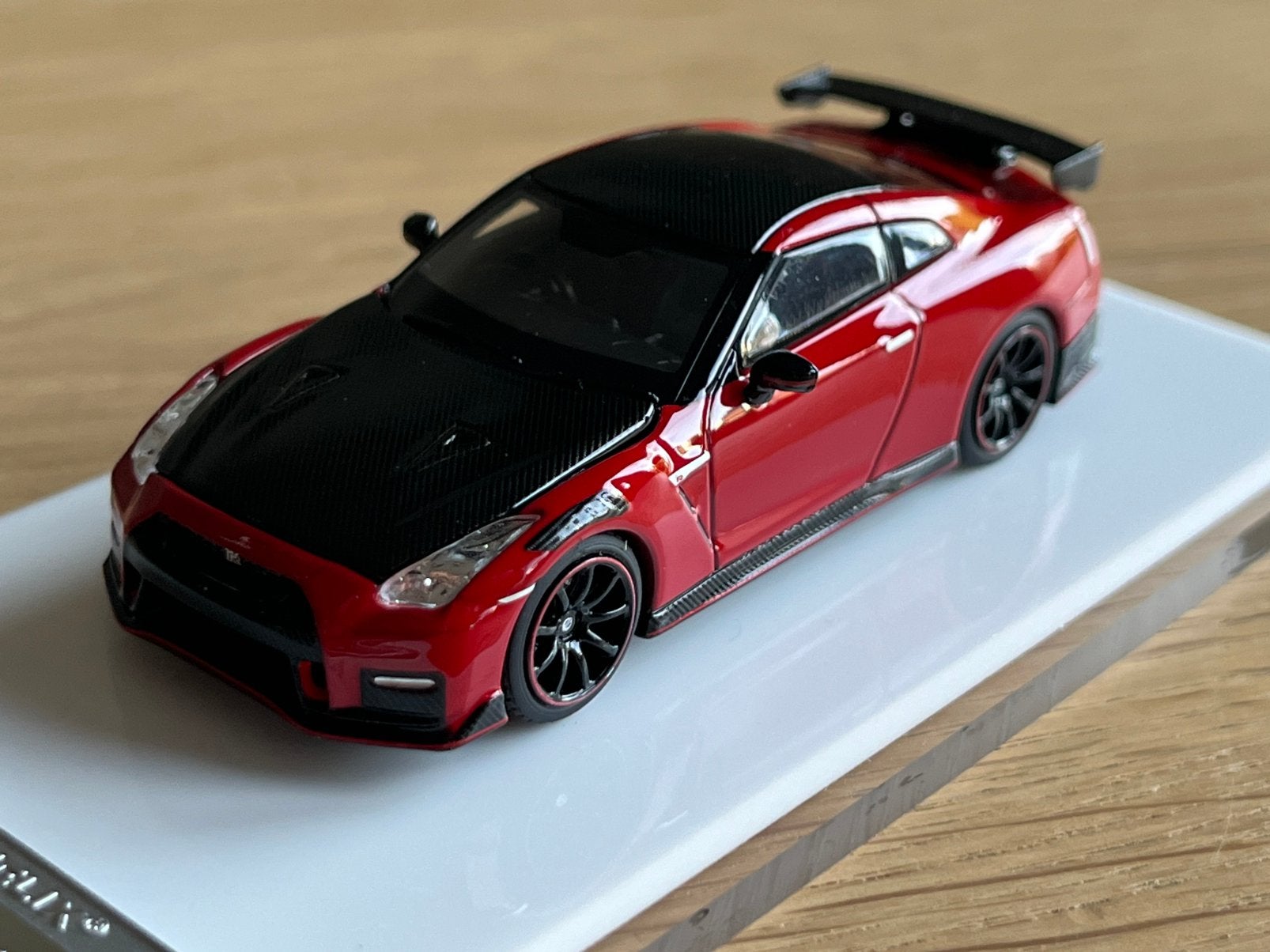 1:64 Motorhelix Nissan GT-R NISMO R35 Special Edition rood, Ophalen of Verzenden, Nieuw, Auto