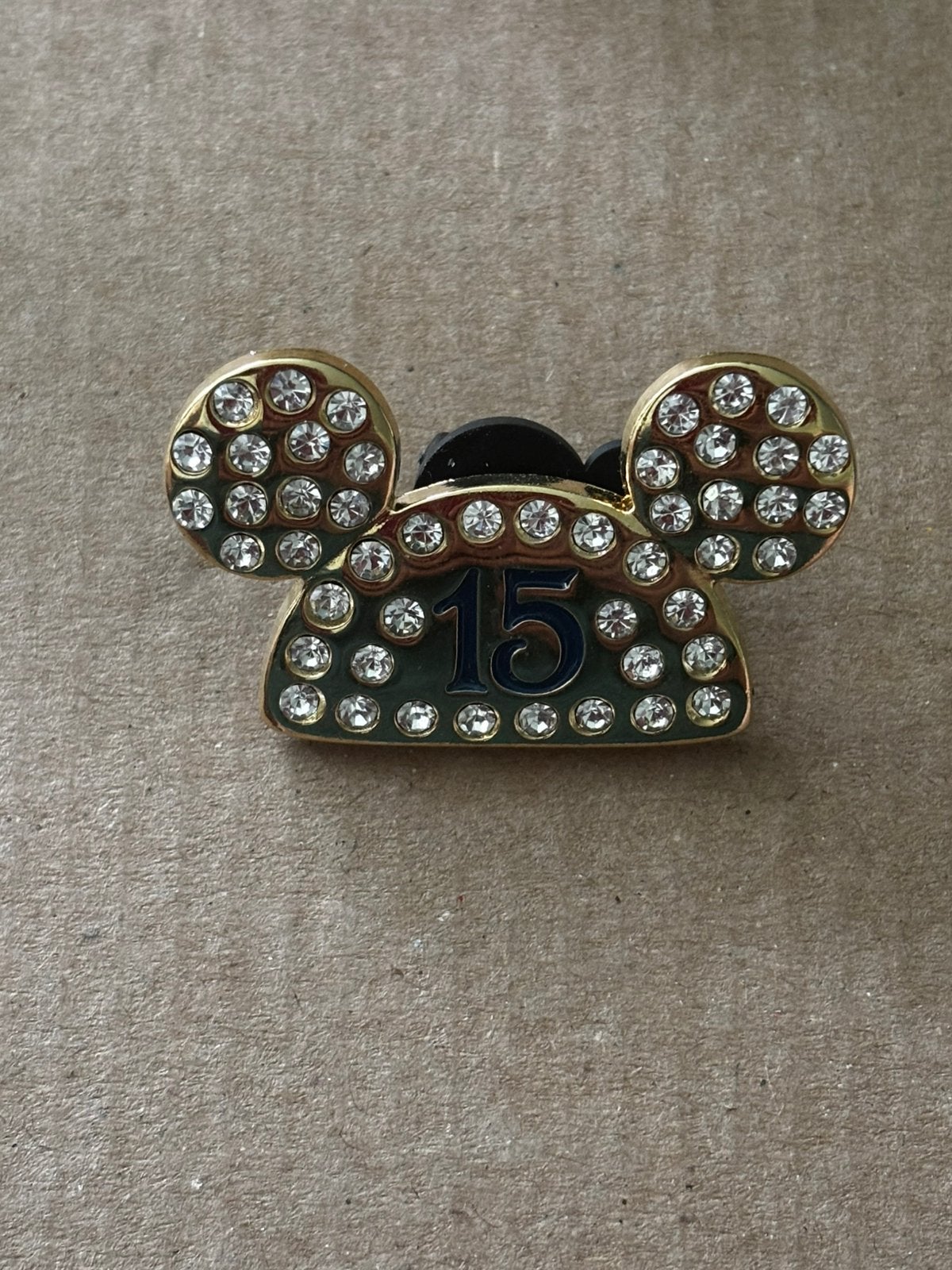 Disney pin Jeweled ear hat, Verzamelen, Disney, Ophalen of Verzenden, Overige figuren, Zo goed als nieuw