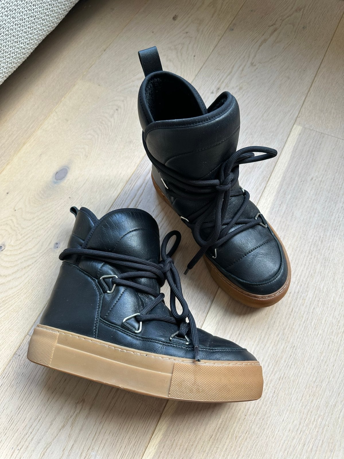& Other Stories snowboots - maat 37 - zwart, Ophalen of Verzenden, Zo goed als nieuw, Zwart, Snowboots