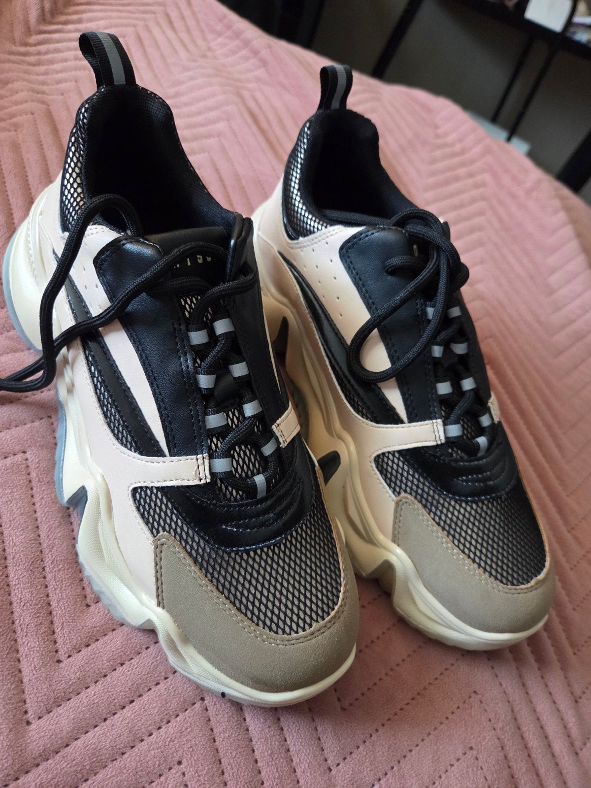 Steve Madden City Soul Zwart/Beige, Ophalen of Verzenden, Zo goed als nieuw, Zwart, Sneakers of Gympen