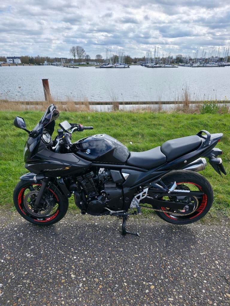 Suzuki GSF650S-A Bandit (2011) - Klaar om te rijden!, Particulier