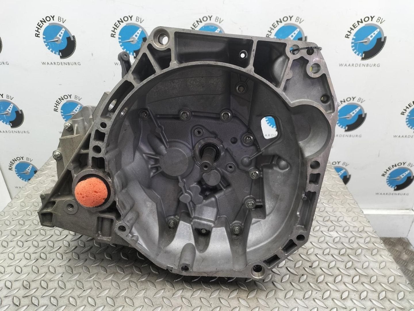 RENAULT CLIO TRANSMISSIE / VERSNELLINGSBAK 320107568R 2014, Auto-onderdelen, Ophalen of Verzenden, Gebruikt, Stiba lid