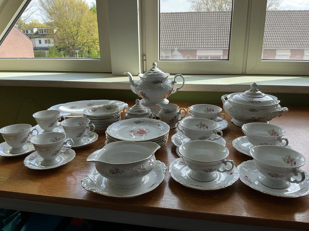 Prachtig Wavel Servies Made in Poland - Uitgebreide Set, Antiek en Kunst, Antiek | Servies compleet, Ophalen of Verzenden