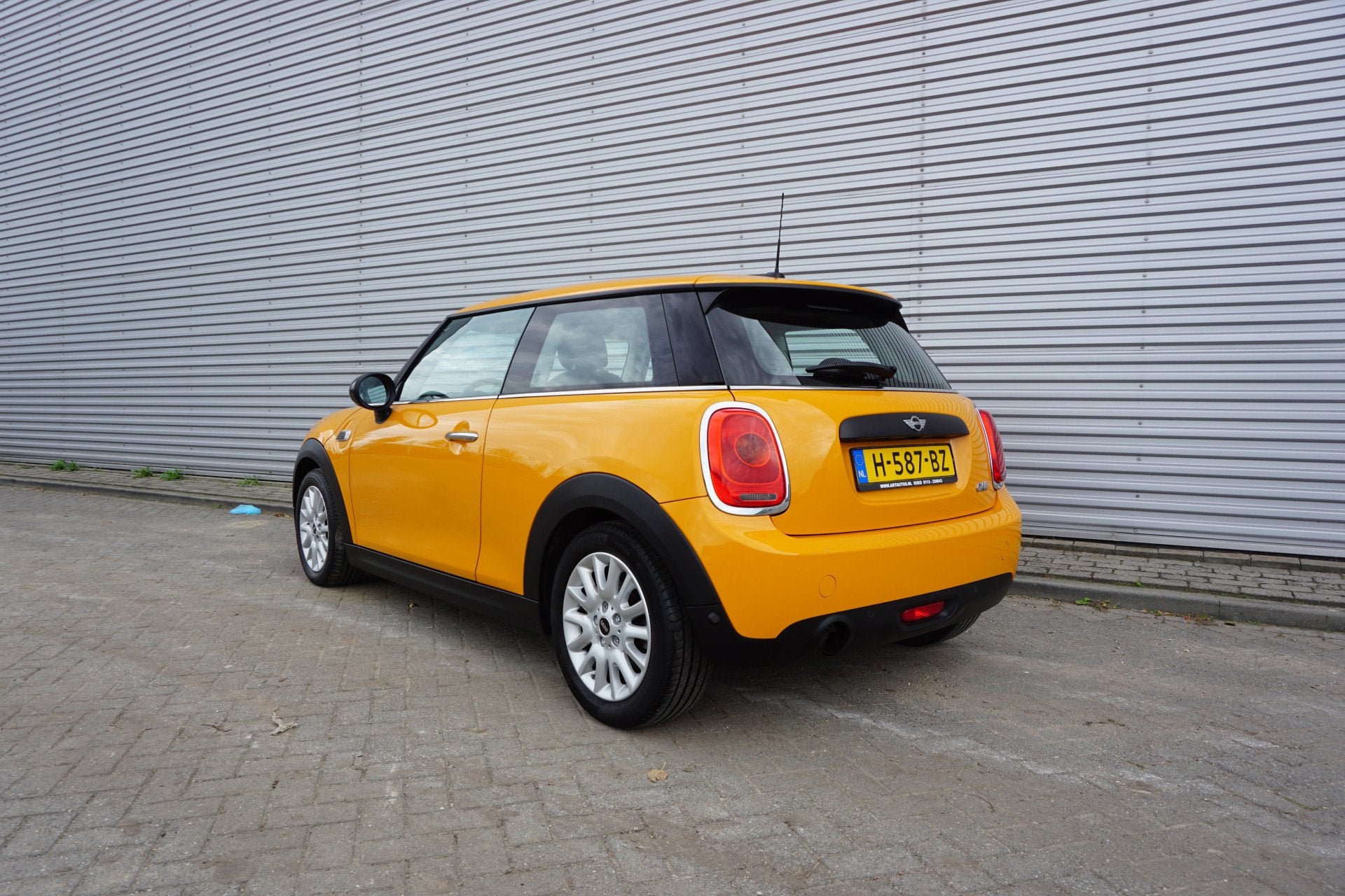 MINI 3-deurs 1.2 One Airco / Stoelverw / BT / Elektr. ramen, Auto's, Stof, Gebruikt, Euro 6, Overige kleuren