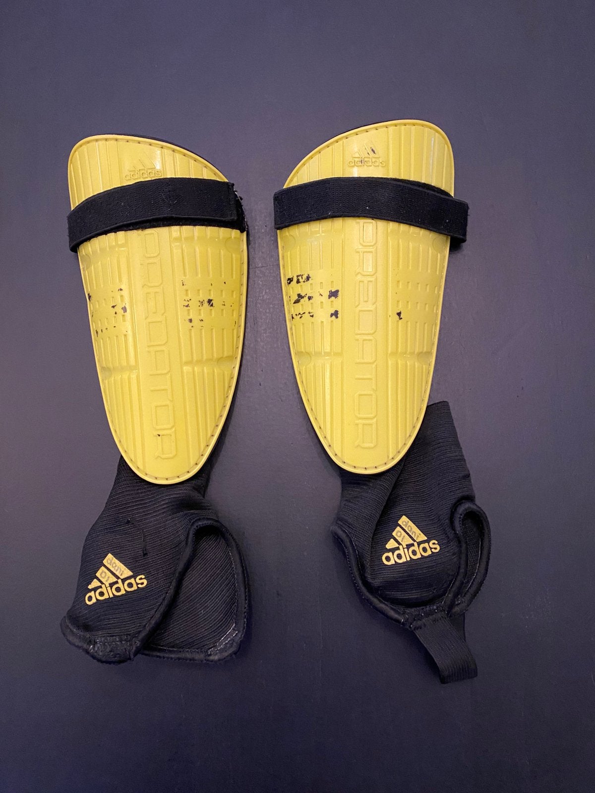GRATIS Scheenbeschermers ADIDAS, Maat XS of kleiner, Ophalen, Gebruikt, Overige typen