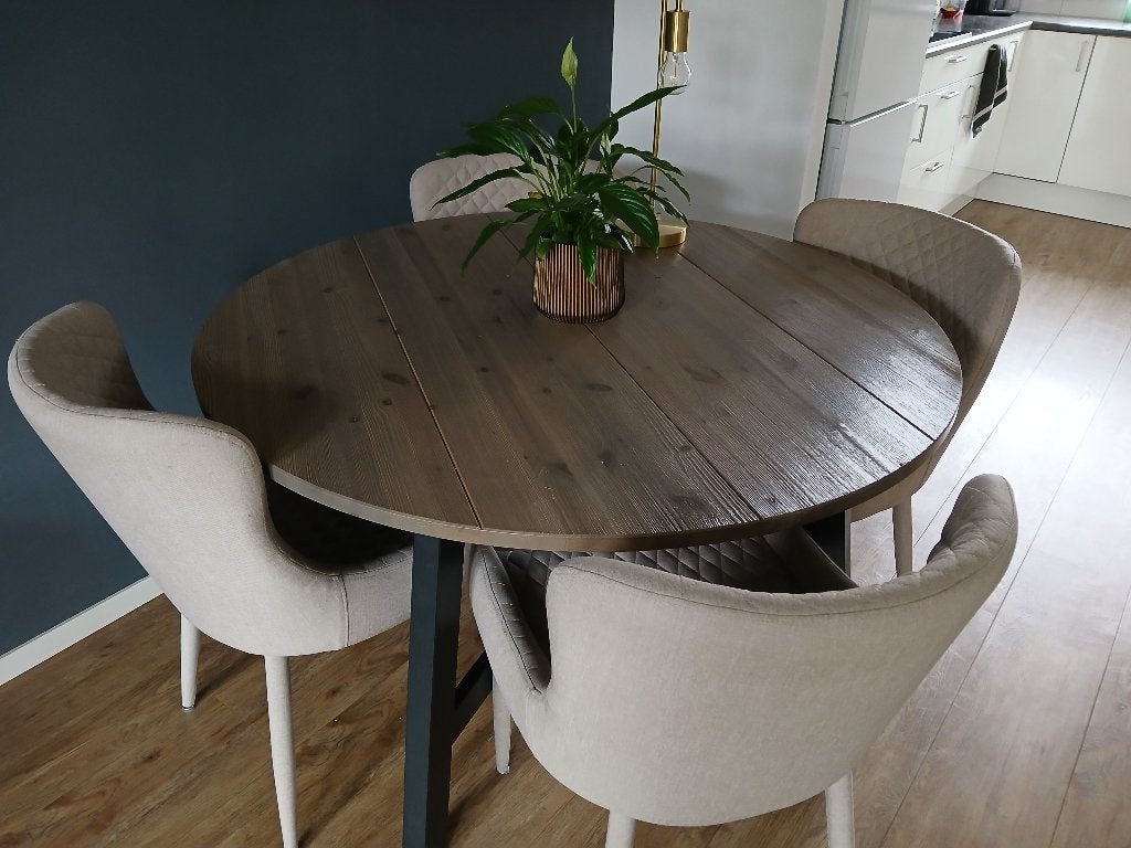 Ronde eettafel + 4 stoeltjes, Huis en Inrichting, Tafels | Eettafels, Ophalen, Semi modern, Rond, Zo goed als nieuw