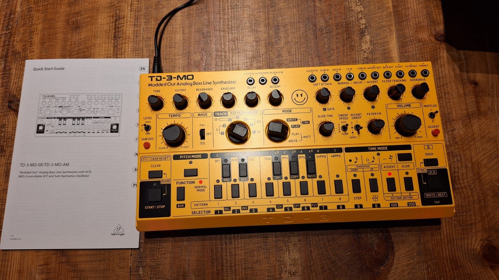 Behringer TD-3 MO, Muziek en Instrumenten, Synthesizers, Overige merken, Zo goed als nieuw, Met midi-aansluiting, Overige aantallen